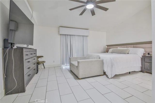 7925 Victor, Hesperia, CA 92345