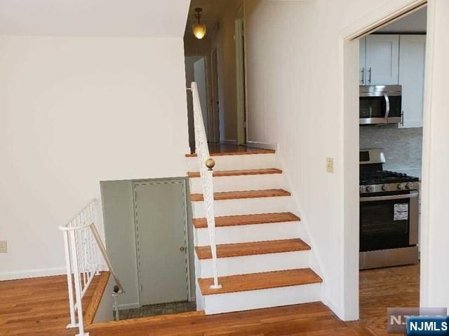 27 Ridge Road, Cresskill, NJ 07626