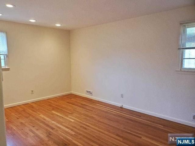 27 Ridge Road, Cresskill, NJ 07626