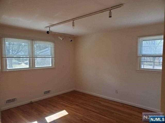 27 Ridge Road, Cresskill, NJ 07626