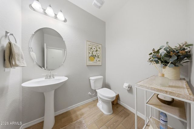 905 S CANAL Drive 13, Chandler, AZ 85225