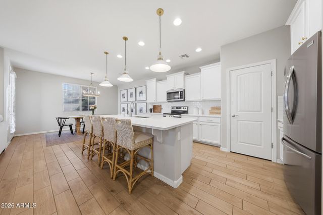 905 S CANAL Drive 13, Chandler, AZ 85225