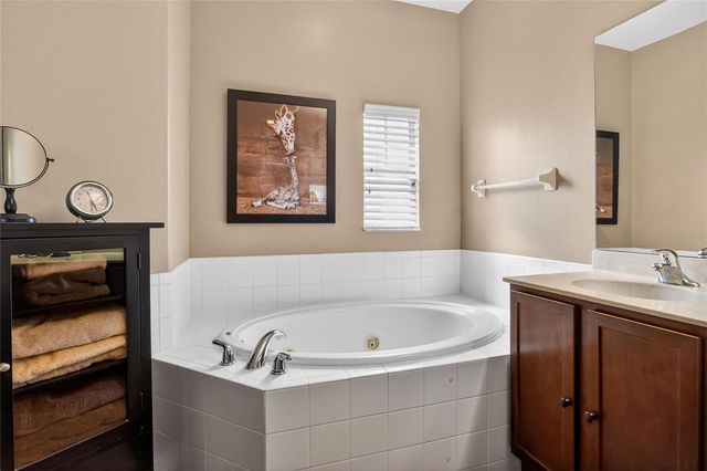 3933 SERENADE LANE, Lakeland, FL 33811