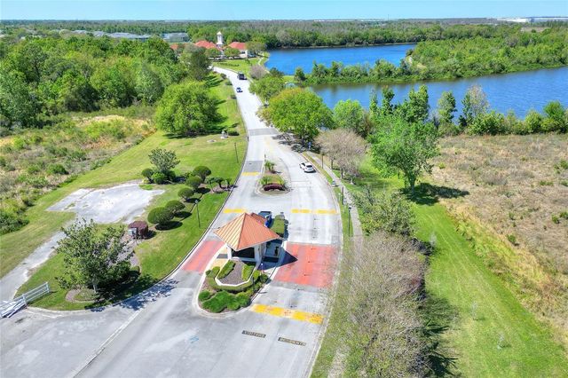 3933 SERENADE LANE, Lakeland, FL 33811