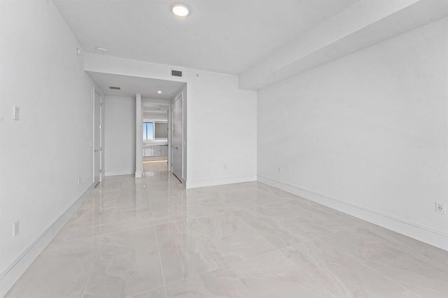 220 Lake Shore Drive 2005, Lake Park, FL 33403