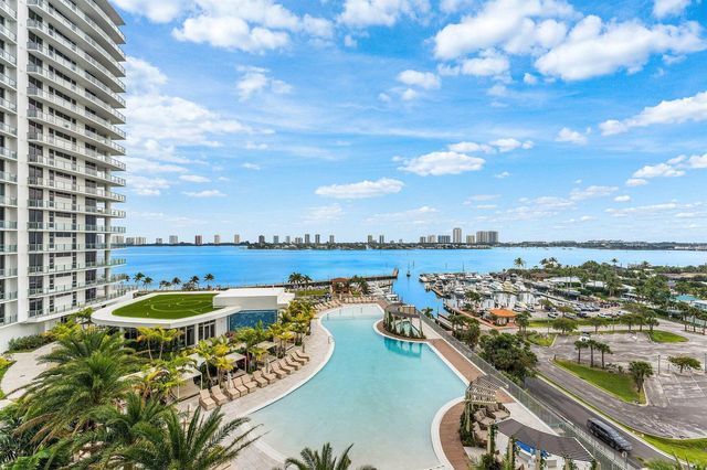 220 Lake Shore Drive 2005, Lake Park, FL 33403