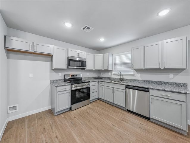 6607 NW Altus Street, Bentonville, AR 72713