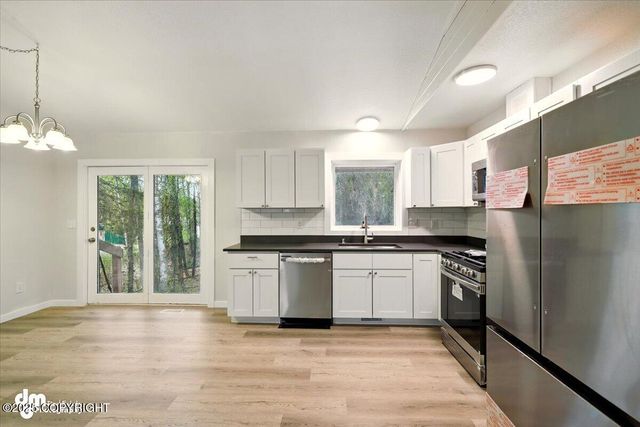 2411 N Friar Tuck Court, Big Lake, AK 99623