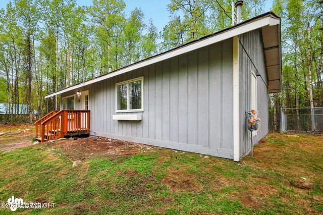 2411 N Friar Tuck Court, Big Lake, AK 99623