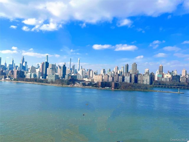 30-55 Vernon Boulevard 6G, Astoria, NY 11102