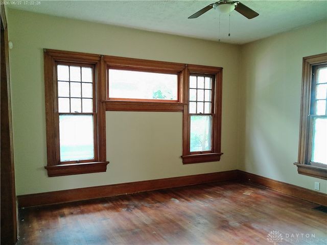830 Manhattan Avenue, Dayton, OH 45406