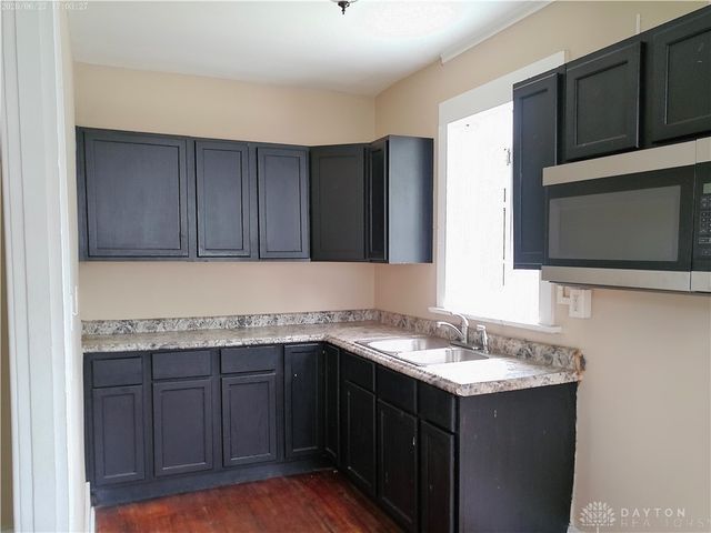 830 Manhattan Avenue, Dayton, OH 45406