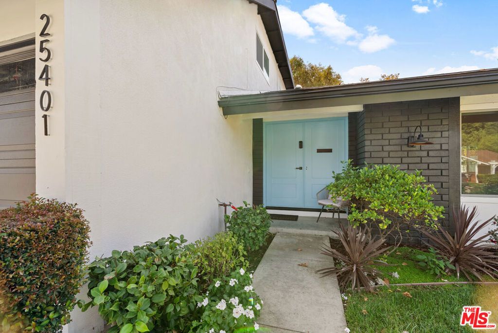 25401 Champlain Road, Laguna Hills, CA 92653 — photo 3