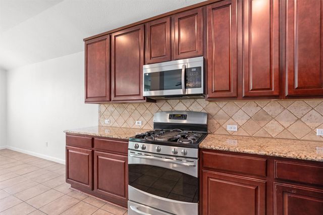 1049 Regency LN, Round Rock, TX 78665