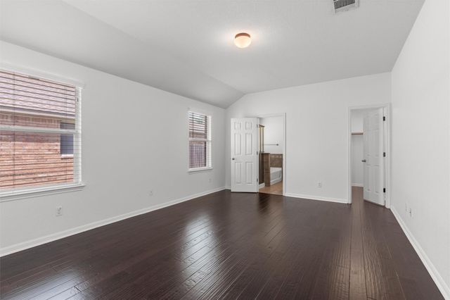 1049 Regency LN, Round Rock, TX 78665