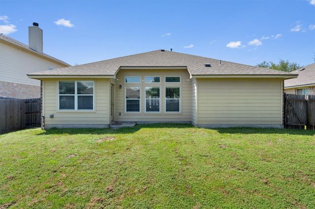 1049 Regency LN, Round Rock, TX 78665
