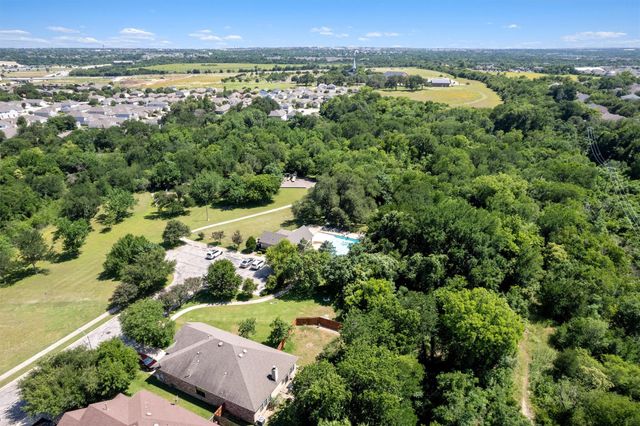 1049 Regency LN, Round Rock, TX 78665