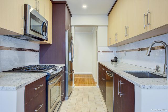 100-25 Queens Boulevard 7FF, Forest Hills, NY 11375