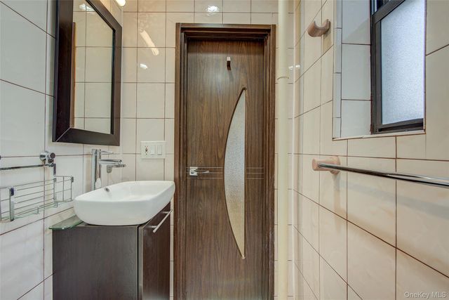 100-25 Queens Boulevard 7FF, Forest Hills, NY 11375