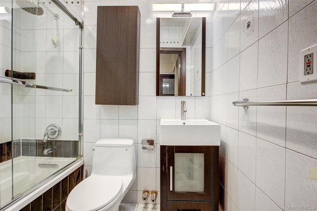 100-25 Queens Boulevard 7FF, Forest Hills, NY 11375