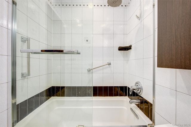 100-25 Queens Boulevard 7FF, Forest Hills, NY 11375