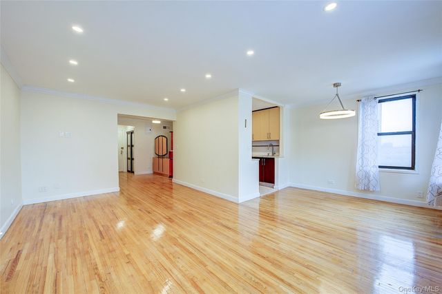 100-25 Queens Boulevard 7FF, Forest Hills, NY 11375