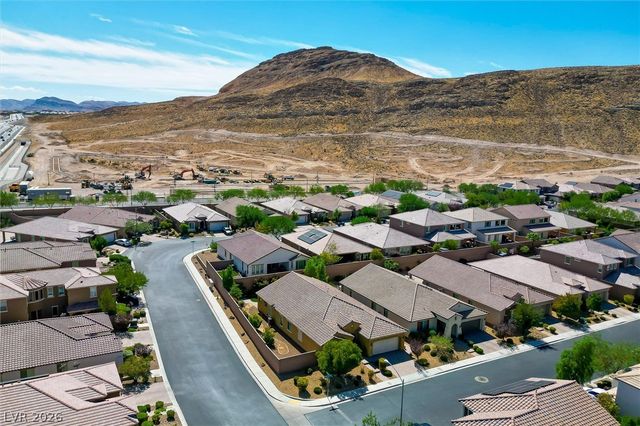 9471 Wild Valley Avenue, Las Vegas, NV 89148