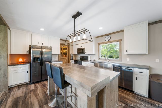 4200 W 730 Road, Hulbert, OK 74441