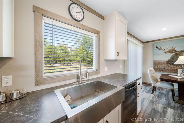 4200 W 730 Road, Hulbert, OK 74441