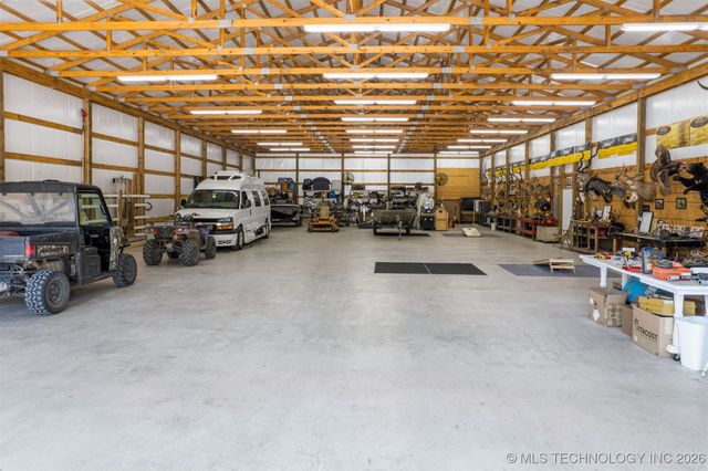 4200 W 730 Road, Hulbert, OK 74441