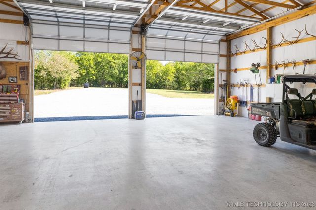 4200 W 730 Road, Hulbert, OK 74441