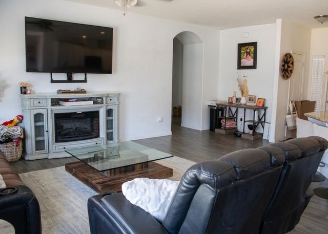 2876 W Indiana Avenue, Caruthers, CA 93609