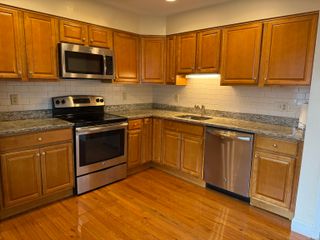 18 Triangle Street C1, Danbury, CT 06810