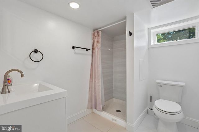 95 1ST AVE, Essington, PA 19029