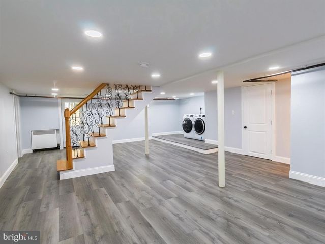 95 1ST AVE, Essington, PA 19029