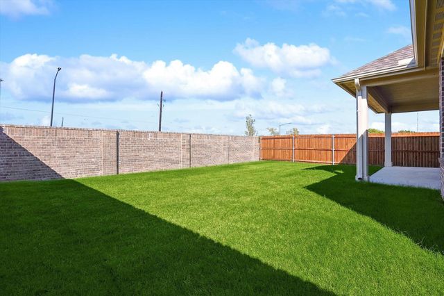 418 Kingsbury Avenue, Princeton, TX 75407