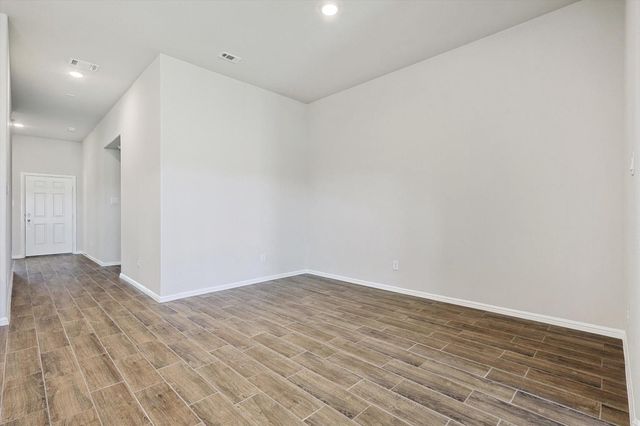 418 Kingsbury Avenue, Princeton, TX 75407