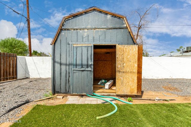 2311 W WHITTON Avenue, Phoenix, AZ 85015