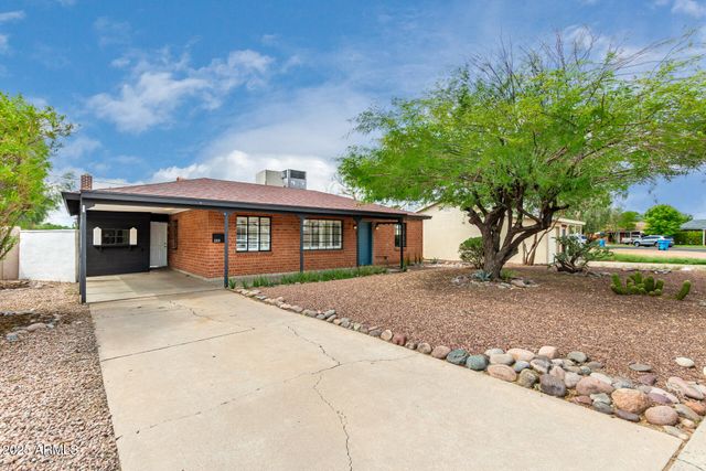 2311 W WHITTON Avenue, Phoenix, AZ 85015