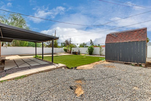 2311 W WHITTON Avenue, Phoenix, AZ 85015