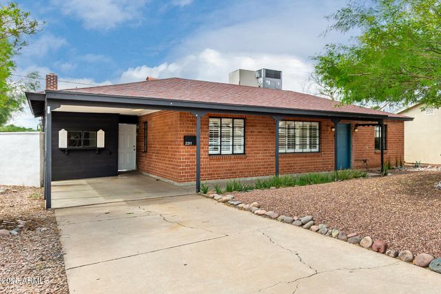 2311 W WHITTON Avenue, Phoenix, AZ 85015