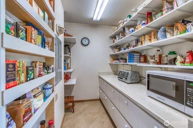 569 Island Drive, Friday Harbor, WA 98250