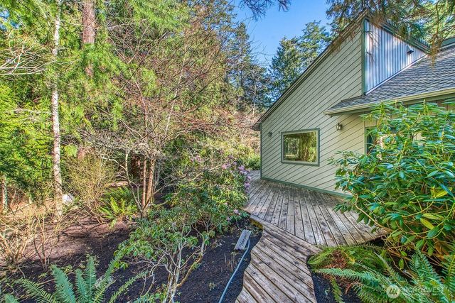 569 Island Drive, Friday Harbor, WA 98250
