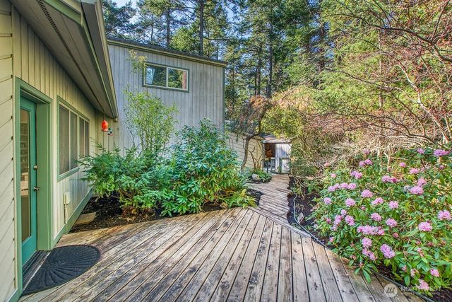 569 Island Drive, Friday Harbor, WA 98250