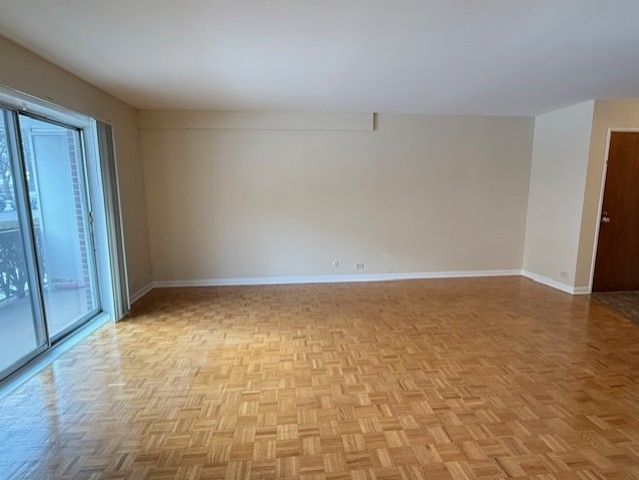 5240 Galitz Street 101, Skokie, IL 60077