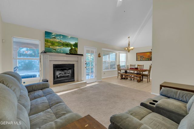 4312 JOHN B OBLINGER Drive, El Paso, TX 79934