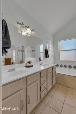 4312 JOHN B OBLINGER Drive, El Paso, TX 79934