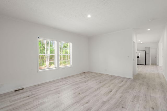 184 Gaines Circle, Cottageville, SC 29435