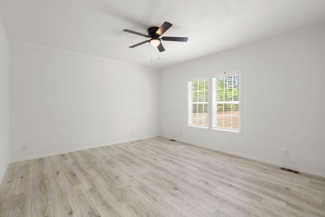 184 Gaines Circle, Cottageville, SC 29435