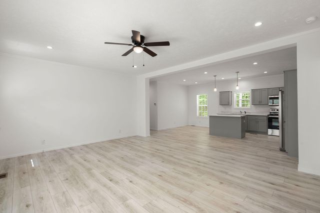 184 Gaines Circle, Cottageville, SC 29435